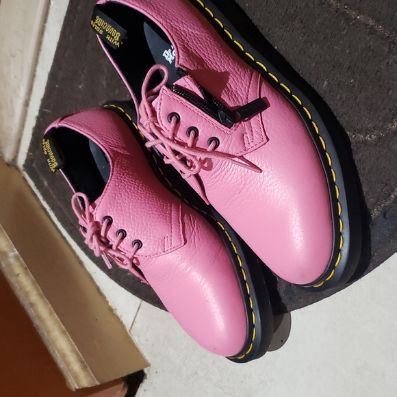 NEW Dr. Martens Leather pink oxfords....size 7 - Picture 6 of 8